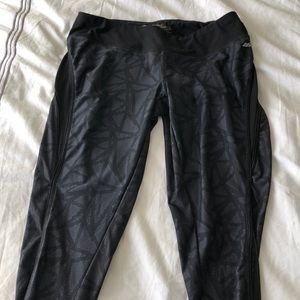 🌼 Black & Gray Patterned Running Leggings